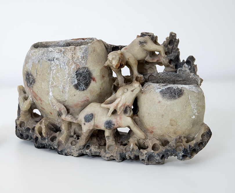 Asztali víztartó edény