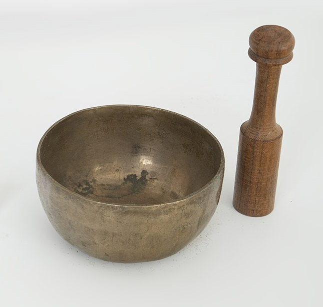 Szertartási gongtál és ütő